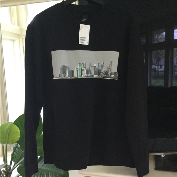 H&M Sweater - Picture 1 of 5